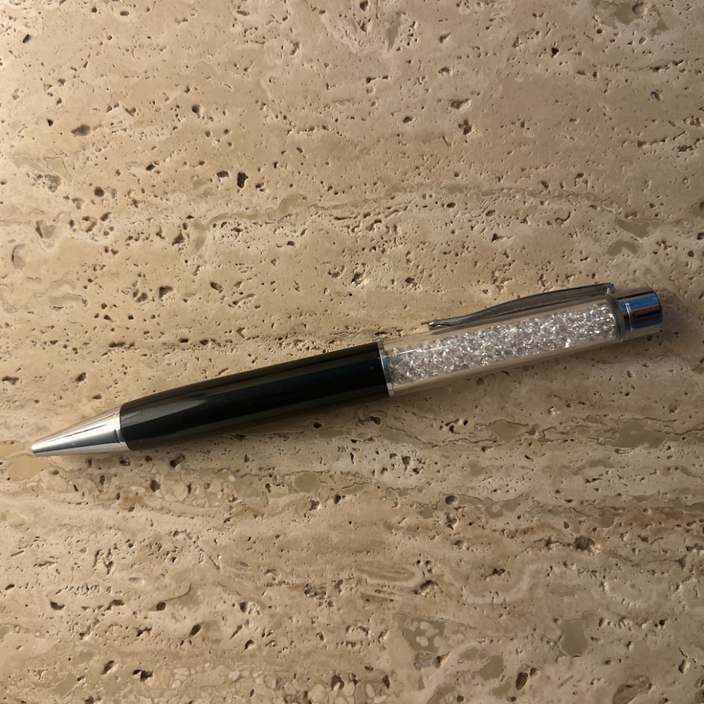 *like new* beautiful swarovski crystalline ballpoint pen - black